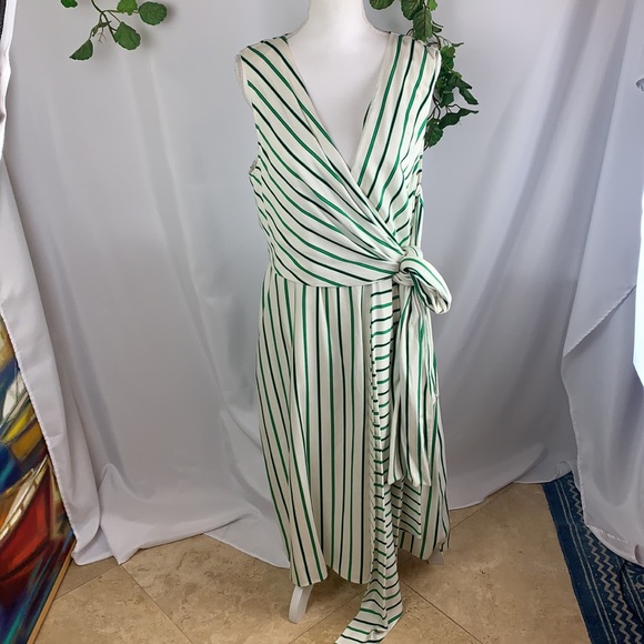 Halogen Faux Wrap Dress - Picture 13 of 16